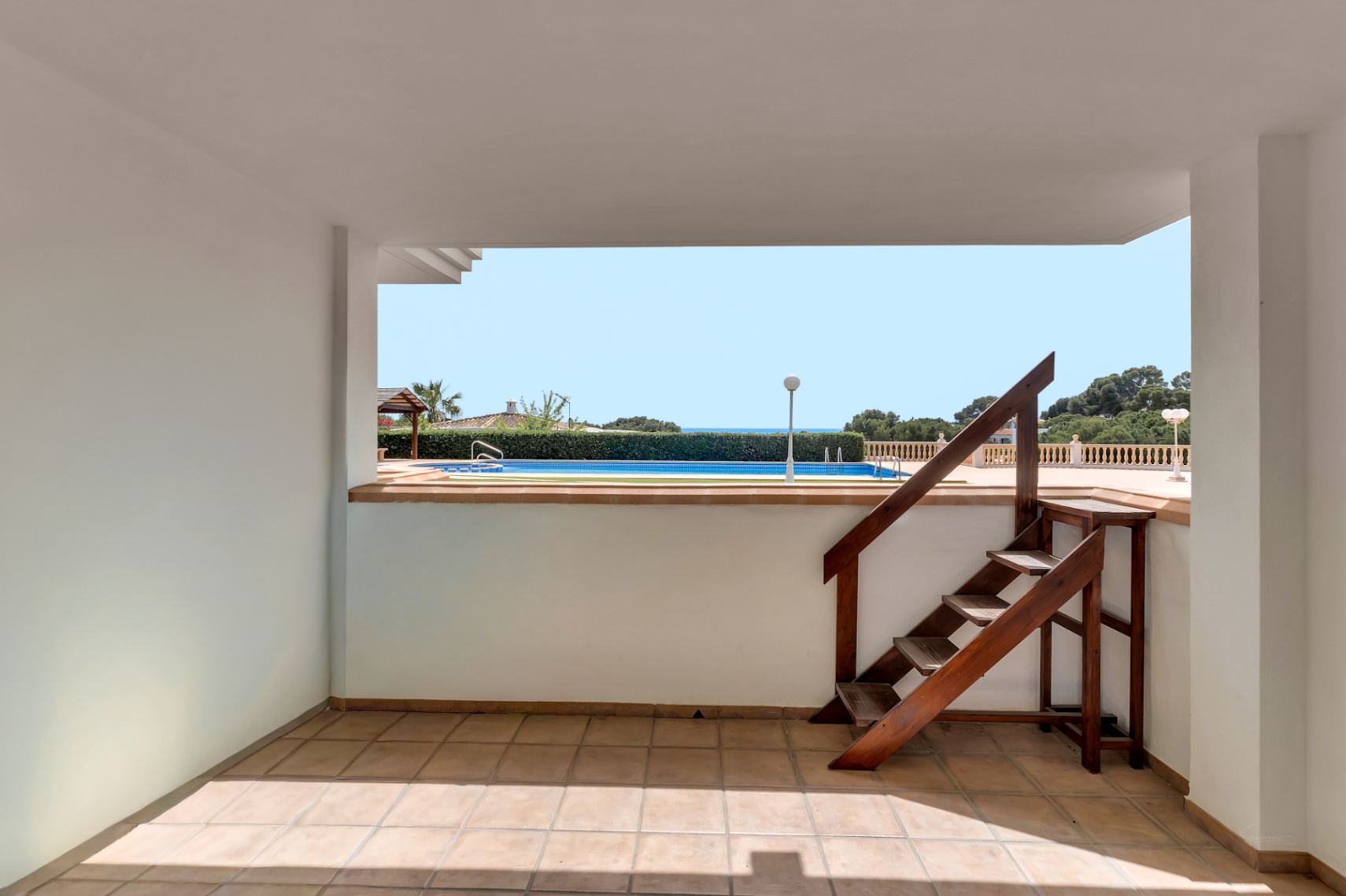 Dúplex exclusivo de 3 dormitorios en primera línea de playa en Moraira