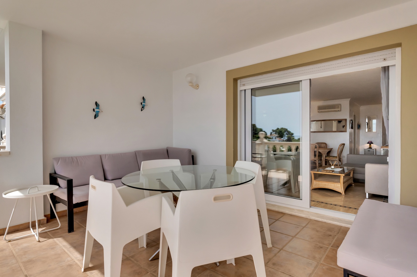 Encantador dúplex de 2 dormitorios en primera línea de playa en Moraira