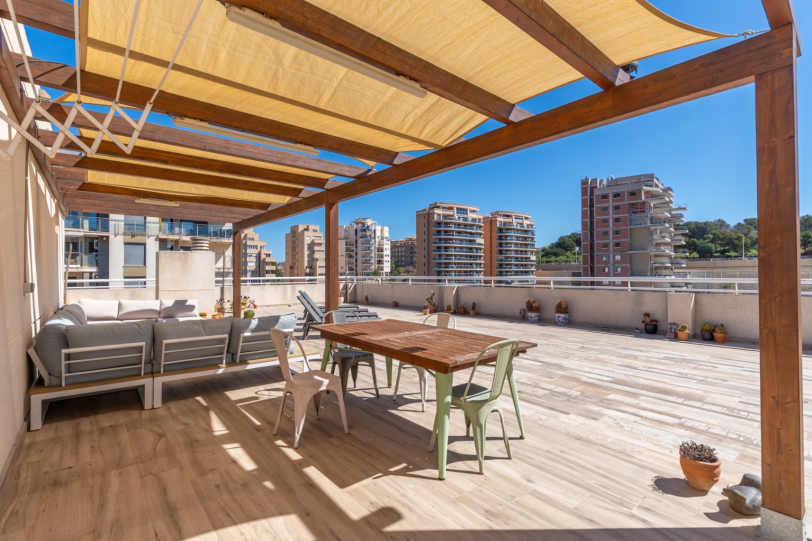 Ático con espectacular terraza de más de 120 m² en La Canuta, Calpe