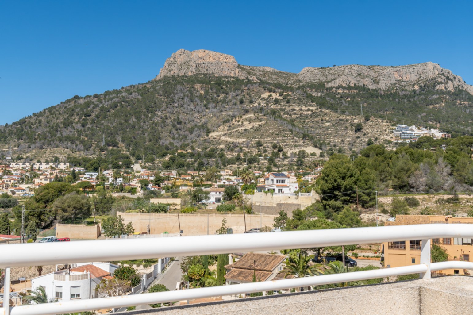 Ático con espectacular terraza de más de 120 m² en La Canuta, Calpe