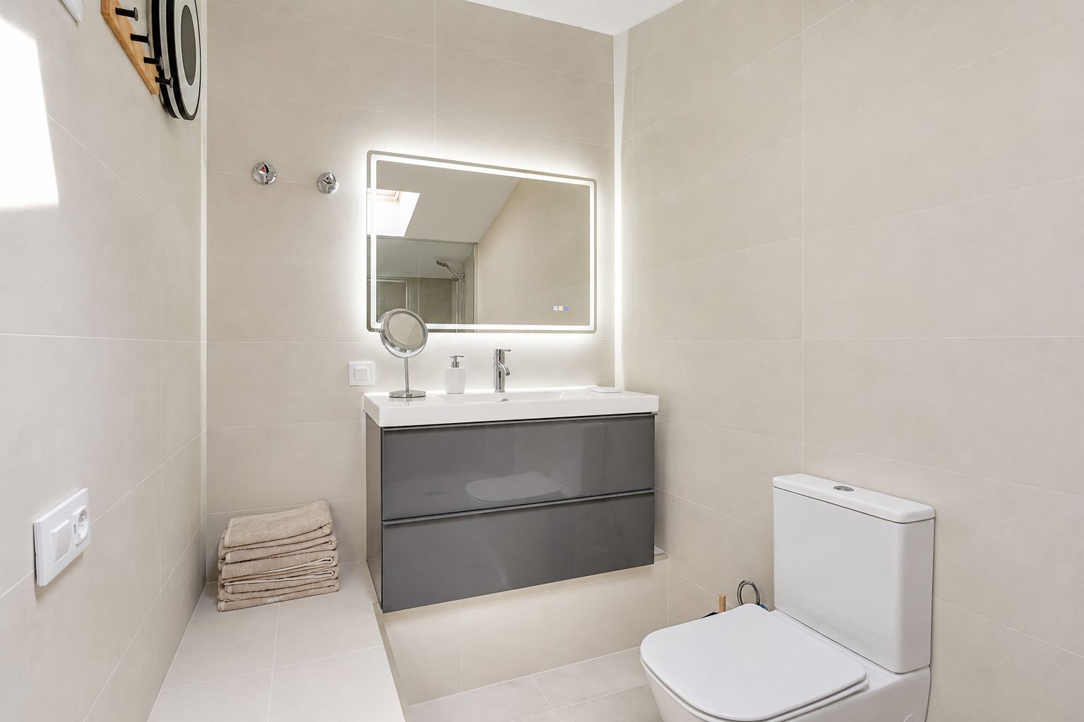 Traumhafte Penthouse-Wohnung in erster Strandlinie La Fossa